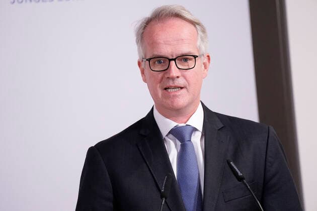 Presentation of the Margot Friedlaender Prize 2021 News,20 09 2021,Berlin, Henrik Ahlers the Chairman of the Executive Board EY at the presentation of the Margot Friedlaender Prize Berlin Berlin Germany