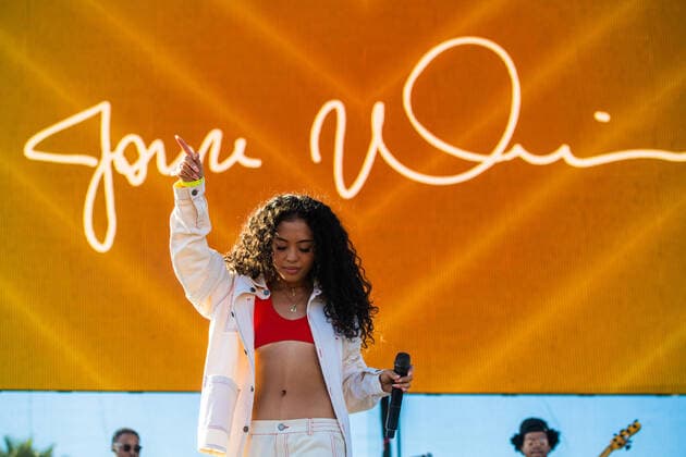 September 19, 2021, Concord, CA, USA: Joyce Wrice performs on Day Two of the Lights on Festival at Concord Pavilion on September 19, 2021 in Concord, California. ( Chris Tuite imageSPACE) Concord USA - ZUMAs181 20210919_zea_s181_074 Copyright: xImagespacex