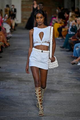 Milan, Milan Fashion Week, Women Spring Summer 2022. Milan, Women s Fashion, Spring Summer 2022. ALBERTA FERRETTI Fashion show catwalk Pictured: Model  Copyright: xRiccardoxGiordanox xIPAx xModaxMilanox