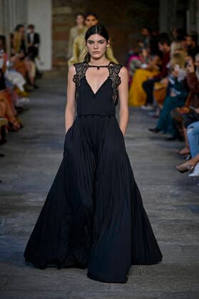 Milan, Milan Fashion Week, Women Spring Summer 2022. Milan, Women s Fashion, Spring Summer 2022. ALBERTA FERRETTI Fashion show catwalk Pictured: Model  Copyright: xRiccardoxGiordanox xIPAx xModaxMilanox