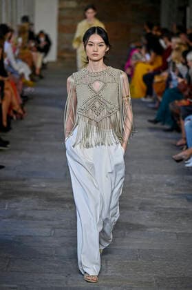Milan, Milan Fashion Week, Women Spring Summer 2022. Milan, Women s Fashion, Spring Summer 2022. ALBERTA FERRETTI Fashion show catwalk Pictured: Model  Copyright: xRiccardoxGiordanox xIPAx xModaxMilanox