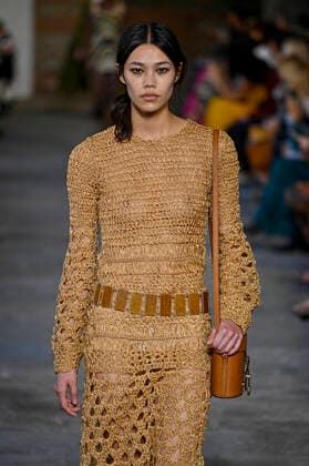 Milan, Milan Fashion Week, Women Spring Summer 2022. Milan, Women s Fashion, Spring Summer 2022. ALBERTA FERRETTI Fashion show catwalk Pictured: Model  Copyright: xRiccardoxGiordanox xIPAx xModaxMilanox