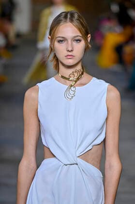 Milan, Milan Fashion Week, Women Spring Summer 2022. Milan, Women s Fashion, Spring Summer 2022. ALBERTA FERRETTI Fashion show catwalk Pictured: Model  Copyright: xRiccardoxGiordanox xIPAx xModaxMilanox