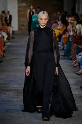 Milan, Milan Fashion Week, Women Spring Summer 2022. Milan, Women s Fashion, Spring Summer 2022. ALBERTA FERRETTI Fashion show catwalk Pictured: Model  Copyright: xRiccardoxGiordanox xIPAx xModaxMilanox