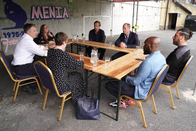 . 23 09 2021. London, United Kingdom. Prince William, The Duke of Cambridge during a visit to Dulwich Hamlet Football Club in London, where he met with players and club representatives to discuss the independent fan led review of football governance.  xPoolx xi-Imagesx IIM-22608-0006