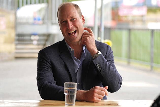 . 23 09 2021. London, United Kingdom. Prince William, The Duke of Cambridge during a visit to Dulwich Hamlet Football Club in London, where he met with players and club representatives to discuss the independent fan led review of football governance.  xPoolx xi-Imagesx IIM-22608-0007