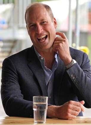 . 23 09 2021. London, United Kingdom. Prince William, The Duke of Cambridge during a visit to Dulwich Hamlet Football Club in London, where he met with players and club representatives to discuss the independent fan led review of football governance.  xPoolx xi-Imagesx IIM-22608-0011