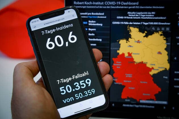 Coronavirus in Germany Covid 19 Dashboard of the Robert Koch Institute 25 09 2021 Robert Koch Institute 7 days Incidence 60.6 7 days Number of cases 50 359 COVID 19 cases 4 188 604 Addition of 7 211 compared to previous day COVID 19 deaths 93 365 Addition of 62 compared to previous day