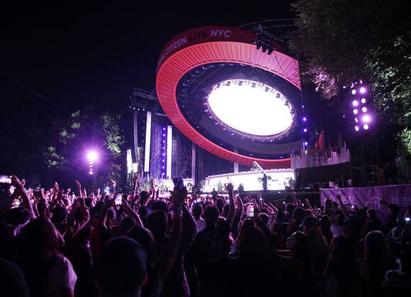 Fans listen to performances at Global Citizen Live in New York City on Saturday, September 25, 2021. Global Citizen Live is a 24-hour global event starting on September 25 to unite the world to defend the planet and defeat poverty.  NYP20210925197 JOHNxANGELILLO