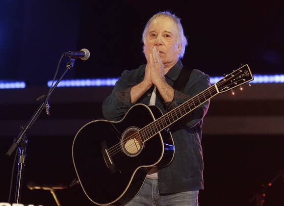 Entertainment Bilder des Tages Paul Simon performs at Global Citizen Live in New York City on Saturday, September 25, 2021. Global Citizen Live is a 24-hour global event starting on September 25 to unite the world to defend the planet and defeat poverty.  NYP20210925199 JOHNxANGELILLO