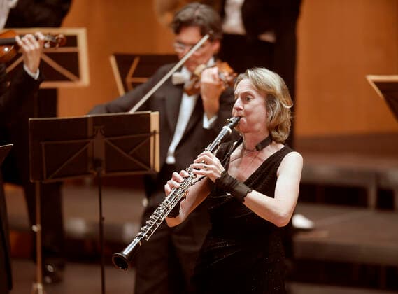 26 09 2021, Classical Music Festival Bad Wörishofen, Festival of Nations 2021 at the Kurhaus Bad Wörishofen in the Allgäu, clarinettist Sabine Meyer GER plays Mozart, with the Chamber Orchestra of the Bavarian Radio Symphony Orchestra 26 09 2021, Classical Music Festival Bad Wörishofen 26 09 2021, Classical Music Festival Bad Wörishofen