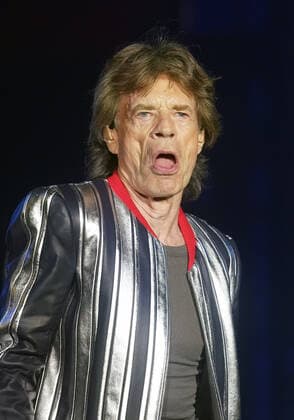 Rolling Stones lead singer Mick Jagger entertains the fans during the opening set of their No Filter Tour Concert at the Dome At America s Center in St. Louis on Sunday, September 26, 2021.  SLP2021092607 BILLxGREENBLATT