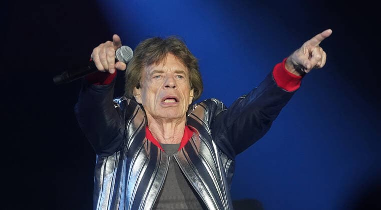 Rolling Stones lead singer Mick Jagger entertains the fans during the opening set of their No Filter Tour Concert at the Dome At America s Center in St. Louis on Sunday, September 26, 2021.  SLP2021092605 BILLxGREENBLATT