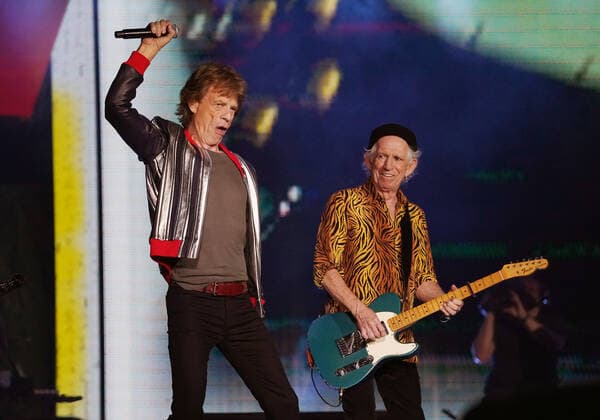 Rolling Stones lead singer Mick Jagger entertains the fans during the opening set of their No Filter Tour Concert at the Dome At America s Center in St. Louis on Sunday, September 26, 2021.  SLP2021092609 BILLxGREENBLATT
