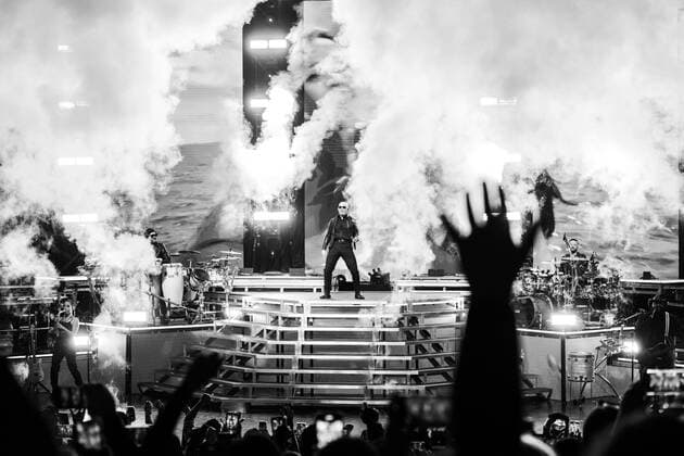 Pitbull performs during the Pitbull: I Feel Good Tour at Shoreline Amphitheatre on September 26, 2021 in Mountain View, California. Copyright: ximageSPACE MediaPunchx