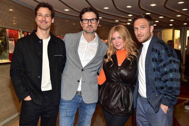 RNST LUBITSCH PRIZE 2021 Florian David Fitzz, Simon Verhoeven, Palina Rojinski, Frederick Lau Presentation of the ERNST LUBITSCH PRIZE 2021 in the ASTOR FilmLounge to Simon Verhoeven on 28 09 2021 Photopress Mueller
