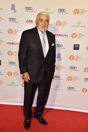 RNST LUBITSCH PRIZE 2021 Mario Adorf Presentation of the ERNST LUBITSCH PRIZE 2021 in the ASTOR FilmLounge to Simon Verhoeven on 28 09 2021 Photopress Mueller