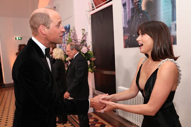 Entertainment Bilder des Tages . 28 09 2021. London, United Kingdom. Prince William, Duke of Cambridge with Ana de Armas at the No Time To Die world premiere in London.  xi-Imagesx IIM-22624-0165