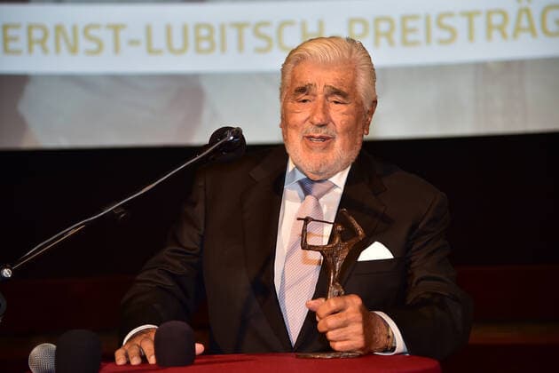 RNST LUBITSCH PRIZE 2021 Mario Adorf Presentation of the ERNST LUBITSCH PRIZE 2021 in the ASTOR FilmLounge to Simon Verhoeven on 28 09 2021 Photopress Mueller