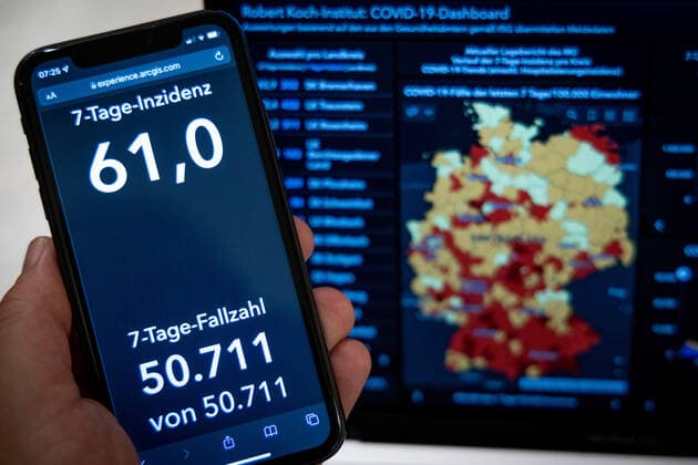 Coronavirus in Germany Covid 19 Dashboard of the Robert Koch Institute 29 09 2021 Robert Koch Institute 7 days Incidence 61.0 7 days Number of cases 50 711 COVID 19 cases 4 215 351 Addition by 11 780 compared to the previous day COVID 19 deaths 93 571 Addition by 67 compared to the previous day