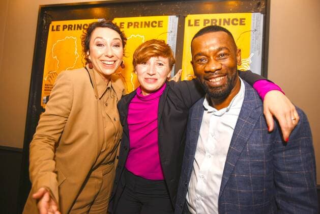 Bilder des Jahres 2021, Entertainment 09 September Entertainment Themen der Woche KW39 Entertainment Bilder des Tages 28.09.2021 xesx Frankfurt am Main, Harmonie Kino Premiere des Films Le Prince mit der österreichischen Schauspielerin Ursula Strauss, der Regisseurin Lisa Bierwirth und dem französischem Star Passi Balende (von links). emspor, DFL regulations prohibit any use of photographs as image sequences and or quasi-video *** 28 09 2021 xesx Frankfurt am Main, Harmonie Kino Premiere of the film Le Prince with Austrian actress Ursula Strauss, director Lisa Bierwirth and French star Passi Balende from left emspor, DFL regulations prohibit any use of photographs as image sequences and or quasi video