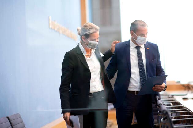 Alice Weidel, Tino Chrupalla, AfD DEU, Deutschland, Germany, Berlin, 27.09.2021 Alice Weidel, Fraktionsvorsitzende der AfD, Alternative fuer Deutschland, und Tino Chrupalla, Parteivorsitzender der AfD, waehrend der PK von der Partei AfD, Alternative fuer Deutschland, bei der Bundespressekonferenz einen Tag nach der Bundestagswahl in Berlin. en: Alice Weidel, leader of the parliamentary fraction of the right-wing party AfD, and Tino Chrupalla, leader of the right-wing party AfD, Alternative fuer Deutschland, Alternative for Germany, federal spokesman, during a press call at the federal press conference, Bundespressekonferenz, the day after the federal elections in Berlin, Germany *** Alice Weidel, Tino Chrupalla, AfD DEU, Deutschland, Ger