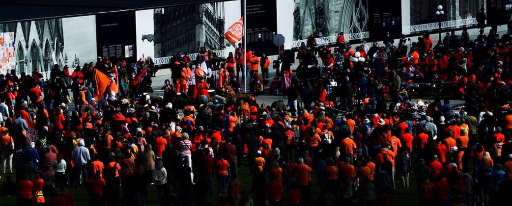 September 30, 2021, Ottawa, on, Canada: People gather on Parliament Hill during the National Day for Truth and Reconciliation in Ottawa on Thursday, Sept. 30, 2021. Ottawa Canada  - ZUMAc35_ 20210930_zaf_c35_012 Copyright: xSeanxKilpatrickx