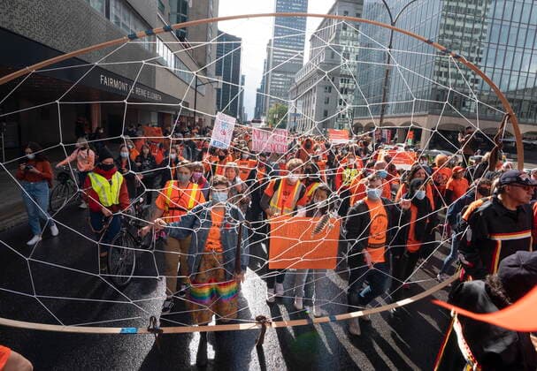 September 30, 2021, Montreal, PQ, Canada: A large dreamcatcher is carried as people take part in a march to mark the first National Day for Truth and Reconciliation Thursday, September 30, 2021 in Montreal. Montreal Canada  - ZUMAc35_ 20210930_zaf_c35_089 Copyright: xRyanxRemiorzx