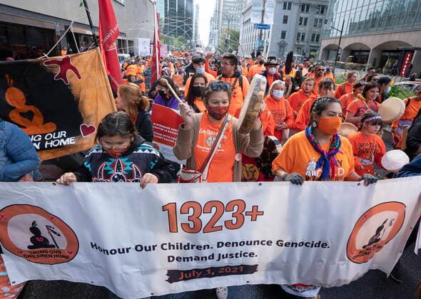 September 30, 2021, Montreal, PQ, Canada: People take part in a march to mark the first National Day for Truth and Reconciliation Thursday, September 30, 2021 in Montreal. Montreal Canada  - ZUMAc35_ 20210930_zaf_c35_091 Copyright: xRyanxRemiorzx