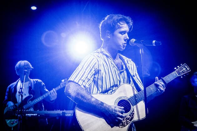 Hugo Helmig live in Roskilde, Denmark Roskilde, Denmark. 30th, September 2021. The Danish singer and songwriter Hugo Helmig performs a live concert at Gimle in Roskilde. Copenhagen Denmark  Copyright: xGonzalesxPhoto ThomasxRasmussenx