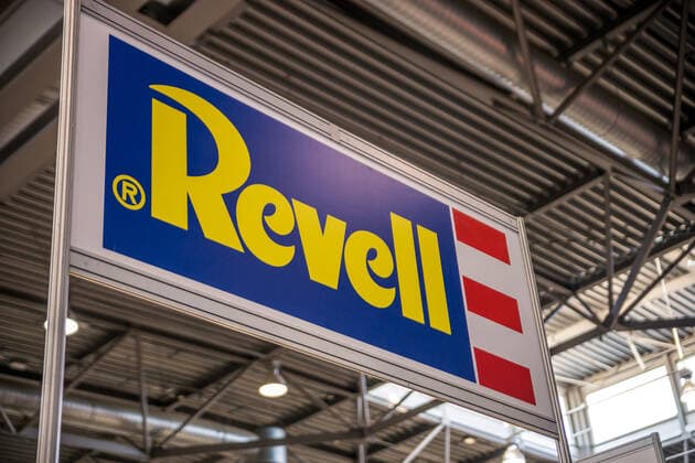 New start in Leipzig, As the first fair since the beginning of 2020, the fair Modell Hobby Spiel takes place on the Leipzig fairgrounds Under strict Corona Hygiene conditions according to the 3G model people are allowed to enter the fairgrounds The stand of the model kit supplier Revell