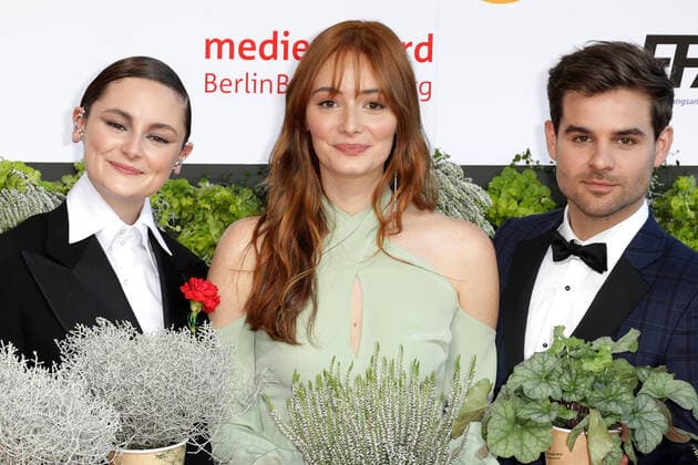 Lea van Acken, Maria Ehrich and Lucas Reiber arriving at the German Film Award ceremony on 1 09 2021 in Berlin German Film Award 2021 in Berlin Arrival Red Carpet