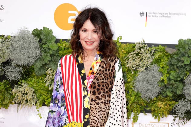 Iris Berben arriving at the German Film Award ceremony on 1 09 2021 in Berlin German Film Award 2021 in Berlin Arrival Red Carpet