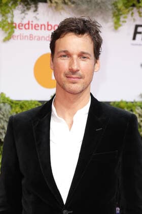 Florian David Fitz arriving at the German Film Award ceremony on 1 09 2021 in Berlin German Film Award 2021 in Berlin Arrival Red Carpet