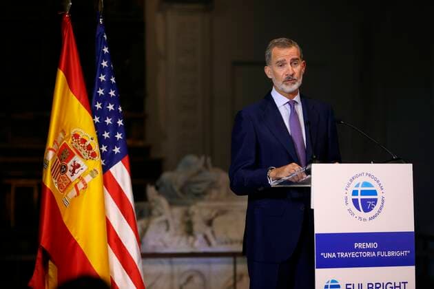 Spain s King Felipe VI delivers a speech during the Premio a una Trayectoria Fulbright (lit. Fulbright Lifetime Achievement Award) act held at Chapel of San Ildefonso, in Alcala de Henares, Madrid, Spain, 01 October 2021. Former Spanish Minister Javier Solana has been awarded with the Fulbright Lifetime Achievement Award. Spain s King Felipe VI grants to former Spanish Minister Javier Solana with the Fulbright Lifetime Achievement Award !ACHTUNG: NUR REDAKTIONELLE NUTZUNG!  Copyright: xJUANJOxMARTÍNx GRAF3117 20211001-24c48bc00740fbdb22741fc920338b96ccdd89c2