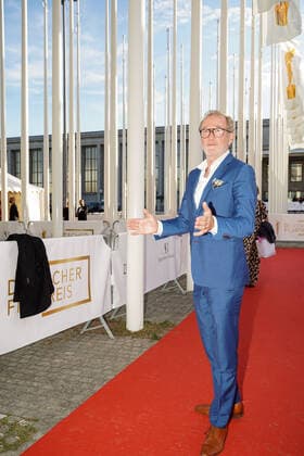 01 10 2021, Berlin, Germany, GER, German Film Awards Lola Palais am Funkturm Peter Lohmeyer arriving.
