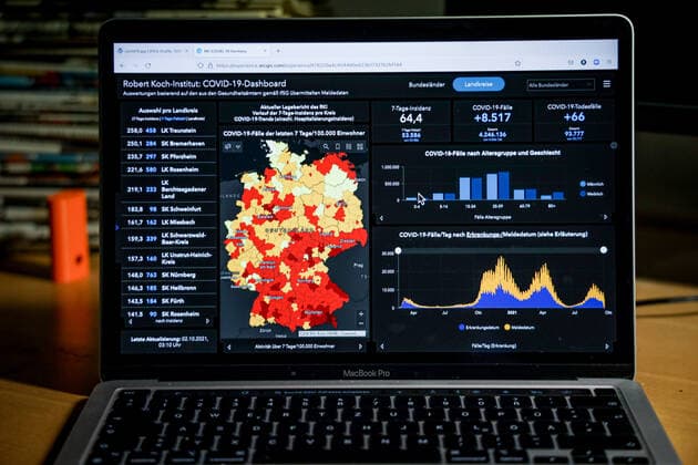 Coronavirus in Germany Covid 19 Dashboard of the Robert Koch Institute 02 10 2021 Robert Koch Institute 7 days Incidence 64.4 7 days Number of cases 53 586 COVID 19 cases 4 246 136 Addition of 8 517 compared to the previous day COVID 19 deaths 93 777 Addition of 66 compared to the previous day