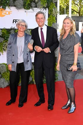 Claus Kleber with wife Grziwok and daughter Caterine Kleber at the 71 German Film Awards 2021 ceremony at the Palais am Funkturm at Messe Berlin Berlin, 01 10 2021 Foto:xF.xKernx xFuturexImage