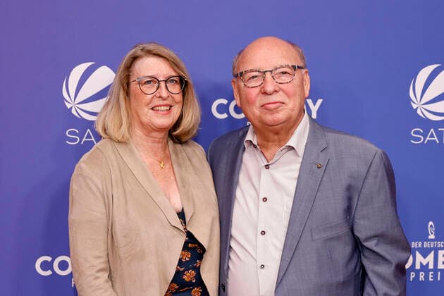 Hans Joachim Heist with wife Karin Heist at the award ceremony of the 25 German Comedy Award 2021 in Brainpool TV Studio Cologne, 01 10 2021 Foto:xC.xHardtx xFuturexImage