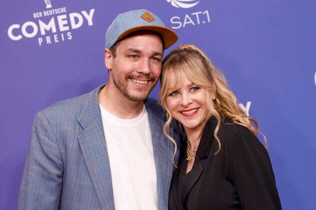 Jan van Weyde and Jasmin Schwiers at the award ceremony of the 25 German Comedy Award 2021 in Brainpool TV Studio Cologne, 01 10 2021 Foto:xC.xHardtx xFuturexImage