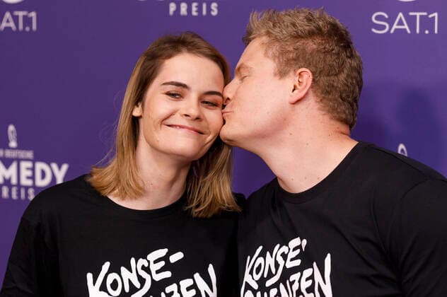 Hazel Brugger and Thomas Spitzer at the award ceremony of the 25 German Comedy Award 2021 in Brainpool TV Studio Cologne, 01 10 2021 Foto:xC.xHardtx xFuturexImage