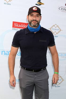 October 4, 2021, Toluca Lake, CA, USA: LOS ANGELES - OCT 4: Tom Ellis at the George Lopez Foundation 14th Celebrity Golf Classic at the Lakeside Golf Course on October 4, 2021 in Toluca Lake, CA Toluca Lake USA - ZUMAb170 20211004_zap_b170_085 Copyright: xKayxBlakex
