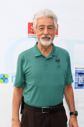 October 4, 2021, Toluca Lake, CA, USA: LOS ANGELES - OCT 4: Joe Mantegna at the George Lopez Foundation 14th Celebrity Golf Classic at the Lakeside Golf Course on October 4, 2021 in Toluca Lake, CA Toluca Lake USA - ZUMAb170 20211004_zap_b170_087 Copyright: xKayxBlakex