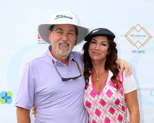 October 4, 2021, Toluca Lake, CA, USA: LOS ANGELES - OCT 4: Richard Karn, Debbe Dunning at the George Lopez Foundation 14th Celebrity Golf Classic at the Lakeside Golf Course on October 4, 2021 in Toluca Lake, CA Toluca Lake USA - ZUMAnc22 20211004_zaa_nc22_027 Copyright: xKathyxHutchinsx