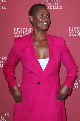 Waris Dirie at the award ceremony of the German Musical Theatre Prize 2020 21 at Schmidts Tivoli Hamburg, 04 10 2021 Foto:xgbrcix xFuturexImage