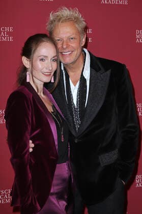 Uwe Fahrenkrog Petersen with wife Christin Fahrenkrog Petersen at the award ceremony of the German Musical Theatre Award 2020 21 at Schmidts Tivoli Hamburg, 04 10 2021 Foto:xgbrcix xFuturexImage