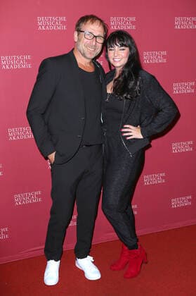 Frank Ramond and Sarah Textor at the award ceremony of the German Musical Theatre Prize 2020 21 at Schmidts Tivoli Hamburg, 04 10 2021 Foto:xgbrcix xFuturexImage
