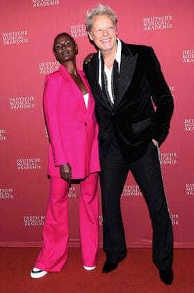 Waris Dirie and Uwe Fahrenkrog Petersen at the award ceremony of the German Musical Theatre Prize 2020 21 at Schmidts Tivoli Hamburg, 04 10 2021 Foto:xH.xHartmannx xFuturexImage