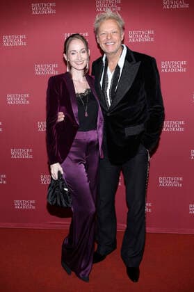 Uwe Fahrenkrog Petersen with wife Christin Fahrenkrog Petersen at the award ceremony of the German Musical Theatre Award 2020 21 at Schmidts Tivoli Hamburg, 04 10 2021 Foto:xH.xHartmannx xFuturexImage
