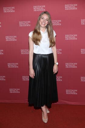 Hamburg, Germany 04 October 2021 Tessa Aust at the award ceremony German Musical Theatre Prize 2020 21 during a festive gala in Hamburg at Schmidts Tivoli Schmidts Tivoli Hamburg Copyright: xFotostandx xMeyerx